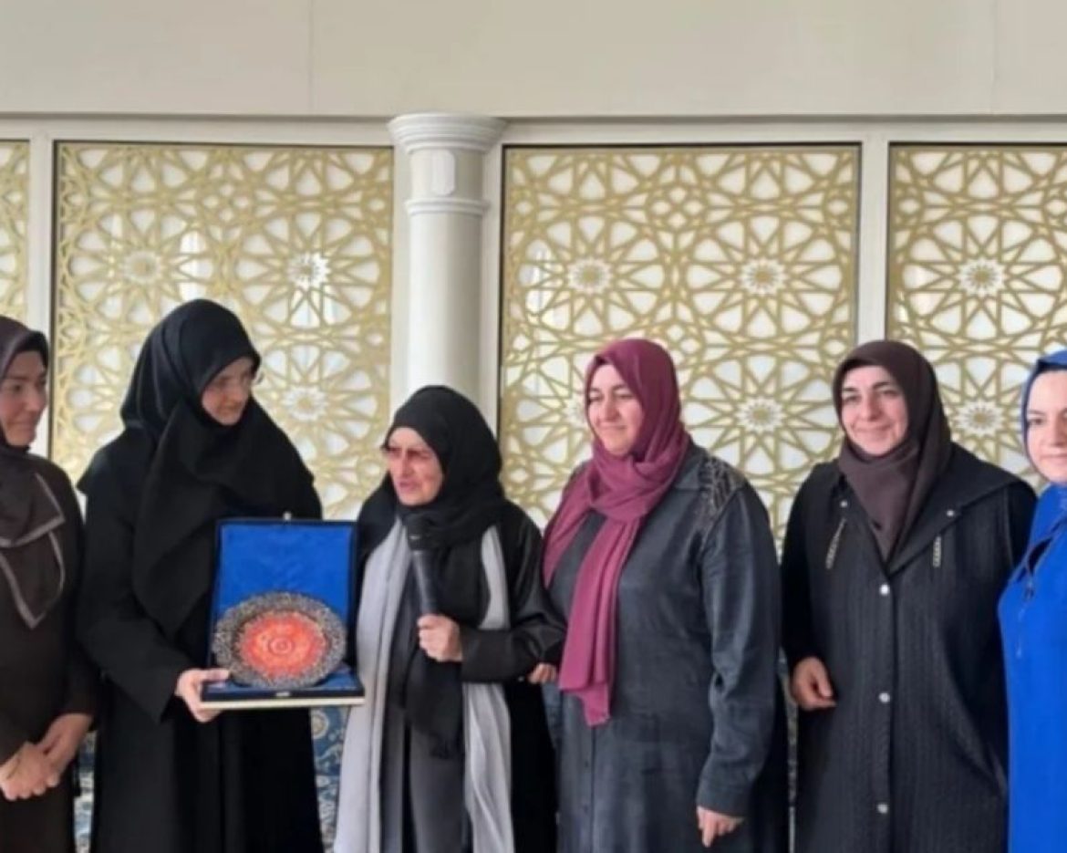 gulsen-ataseven-dostlar-meclisi1