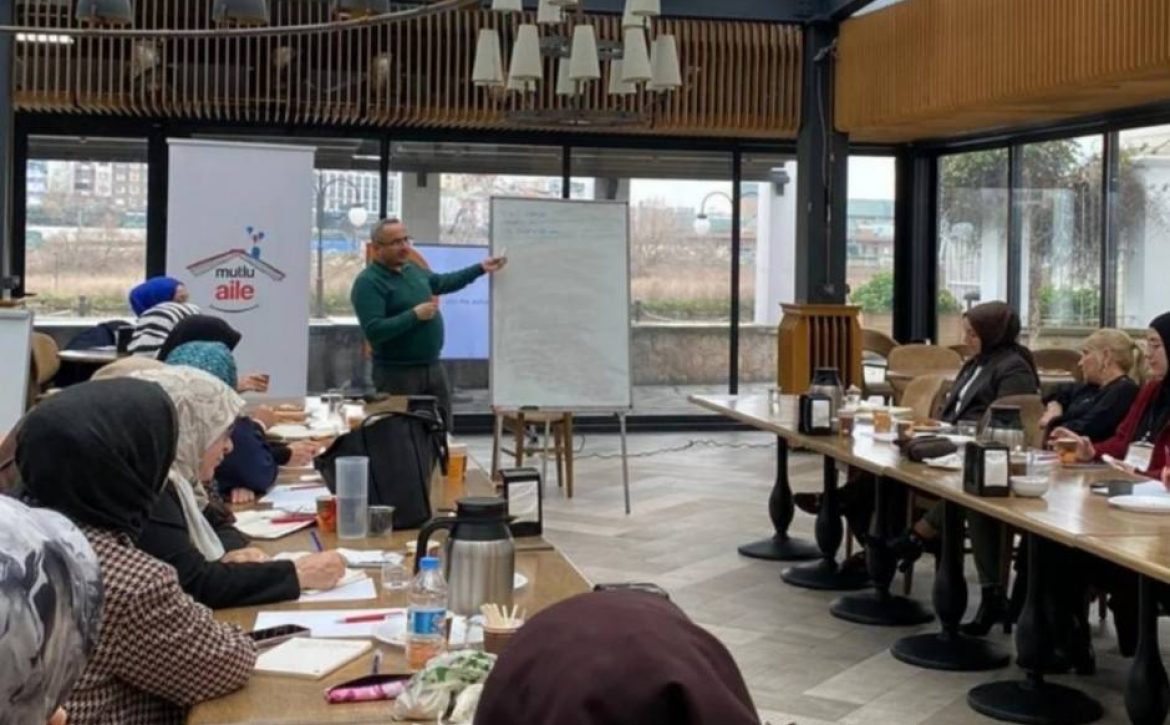 asilanan-kimlikler-mesleki-yetkinlik-semineri (2)