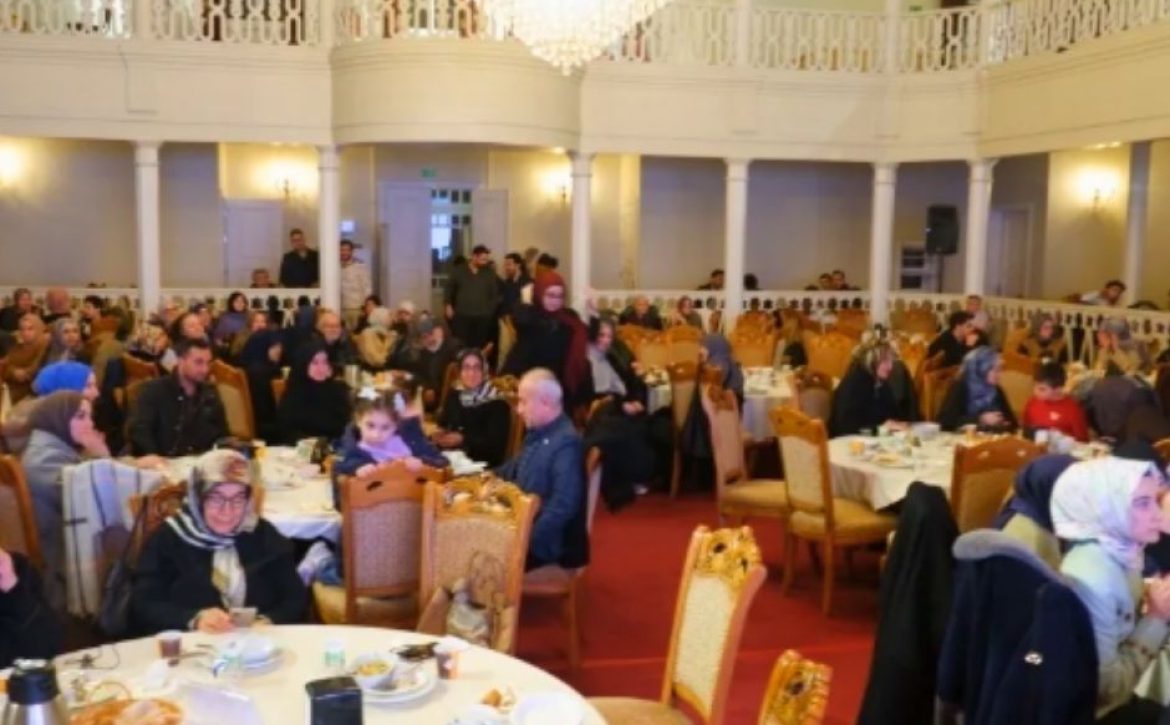 Mutlu Aile İftarı 1