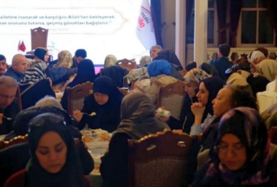 Mutlu Aile İftarı 6